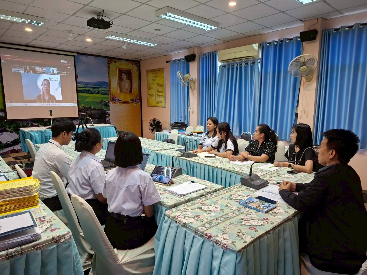 ผู้บริหารสถานศึกษา ครูพี่เลี้ยง และนักศึกษาฝึกปฏิบัติการสอนในสถานศึกษา ระยะเวลา 1 เดือน รับการนิเทศออนไลน์